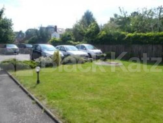 			NEW INSTRUCTION! , 2 Bedroom, 1 bath, 1 reception Flat			 Torrington Park, NORTH FINCHLEY 